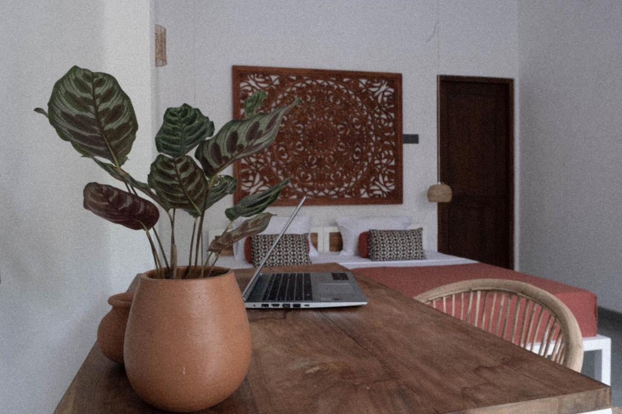 Hotel Clics Coliving & Coworking à Dikwella Extérieur photo